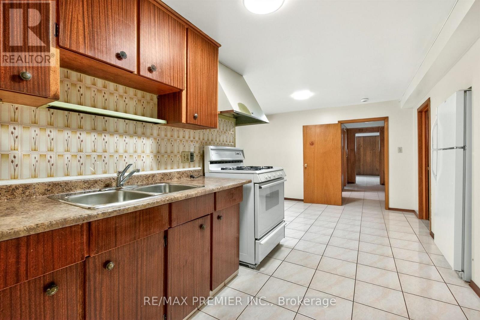 506 Rathburn Road, Toronto, Ontario  M9C 3S8 - Photo 40 - W13078680