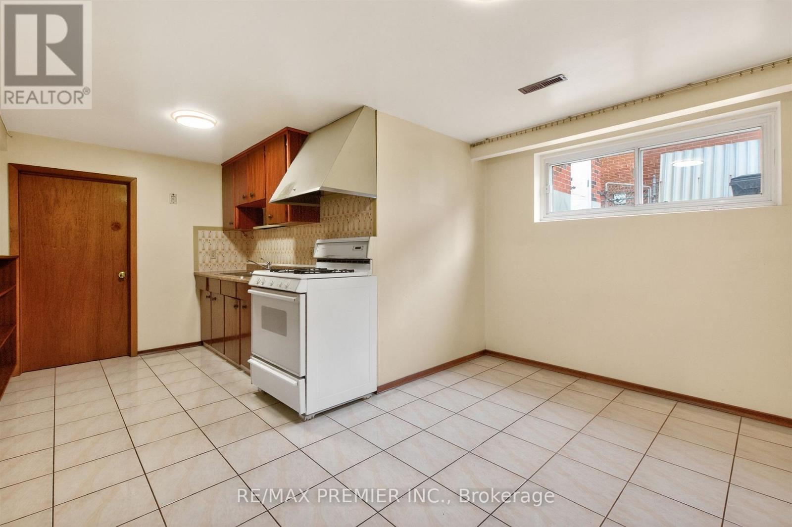 506 Rathburn Road, Toronto, Ontario  M9C 3S8 - Photo 41 - W13078680
