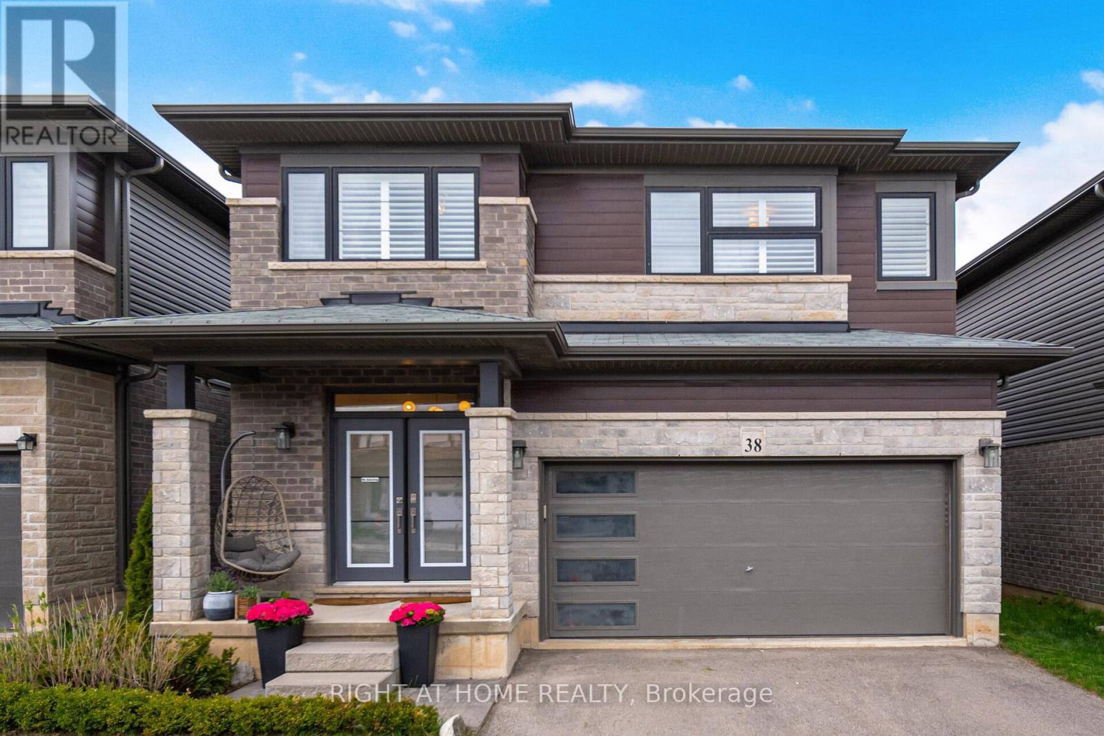38 LADD AVENUE, Brantford, Ontario