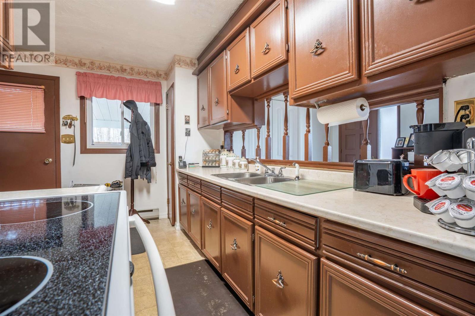 233 Sydenham Rd, Sault Ste. Marie, Ontario  P6C 2X5 - Photo 15 - SM260861