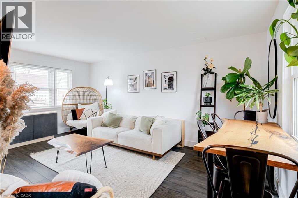 624 BURGESS Avenue, Hamilton, Ontario