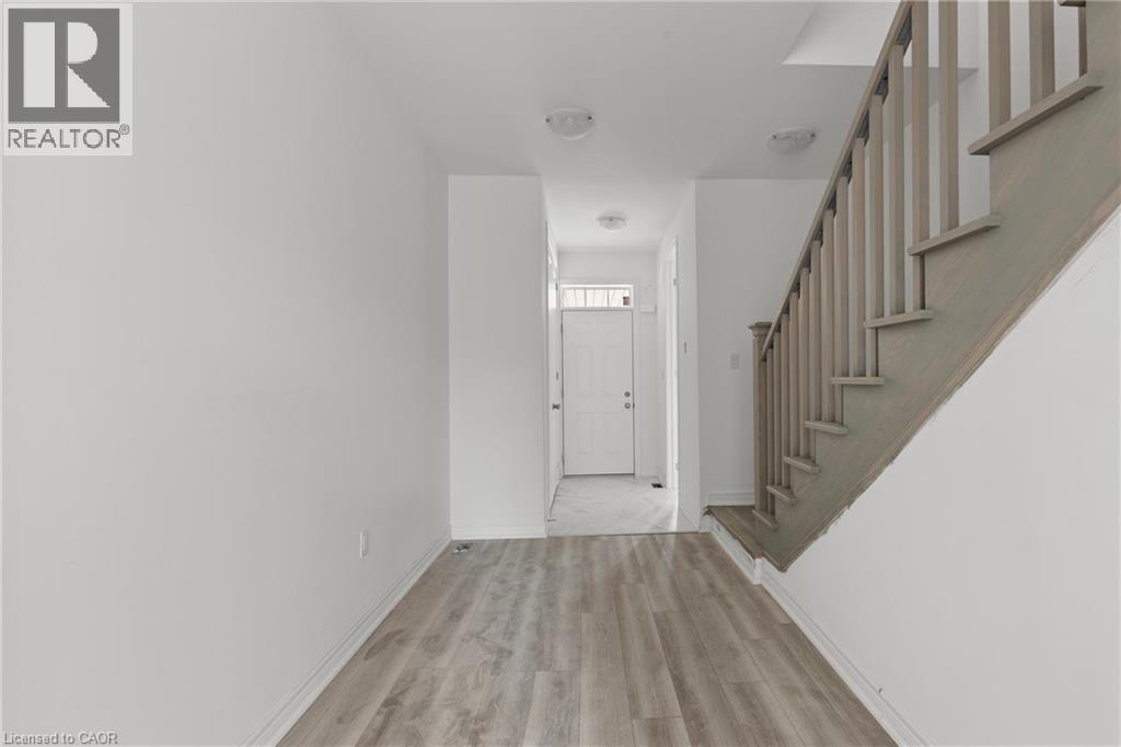 13 Davinci Boulevard, Hamilton, Ontario  L9B 1B7 - Photo 2 - 40776709