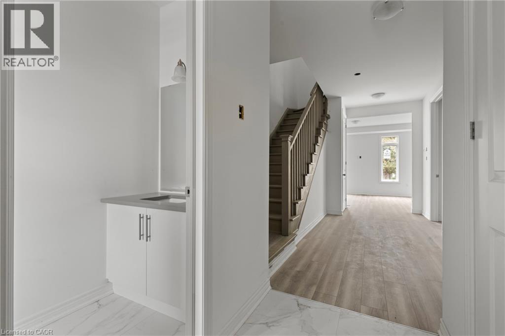 13 Davinci Boulevard, Hamilton, Ontario  L9B 1B7 - Photo 3 - 40776709