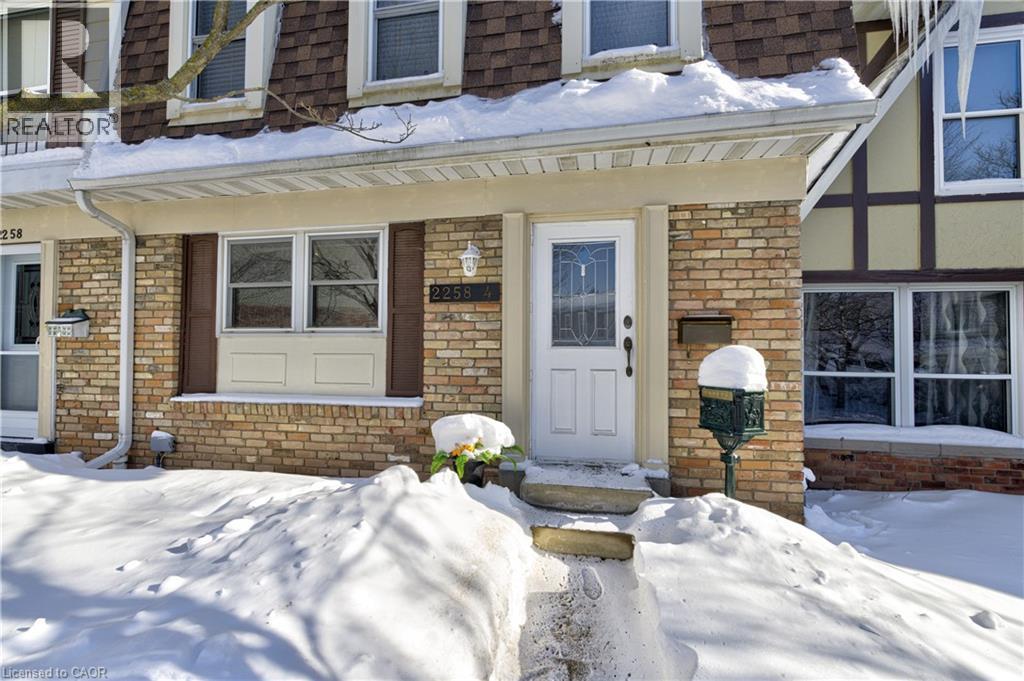 2258 UPPER MIDDLE Road Unit# 4, Burlington, Ontario