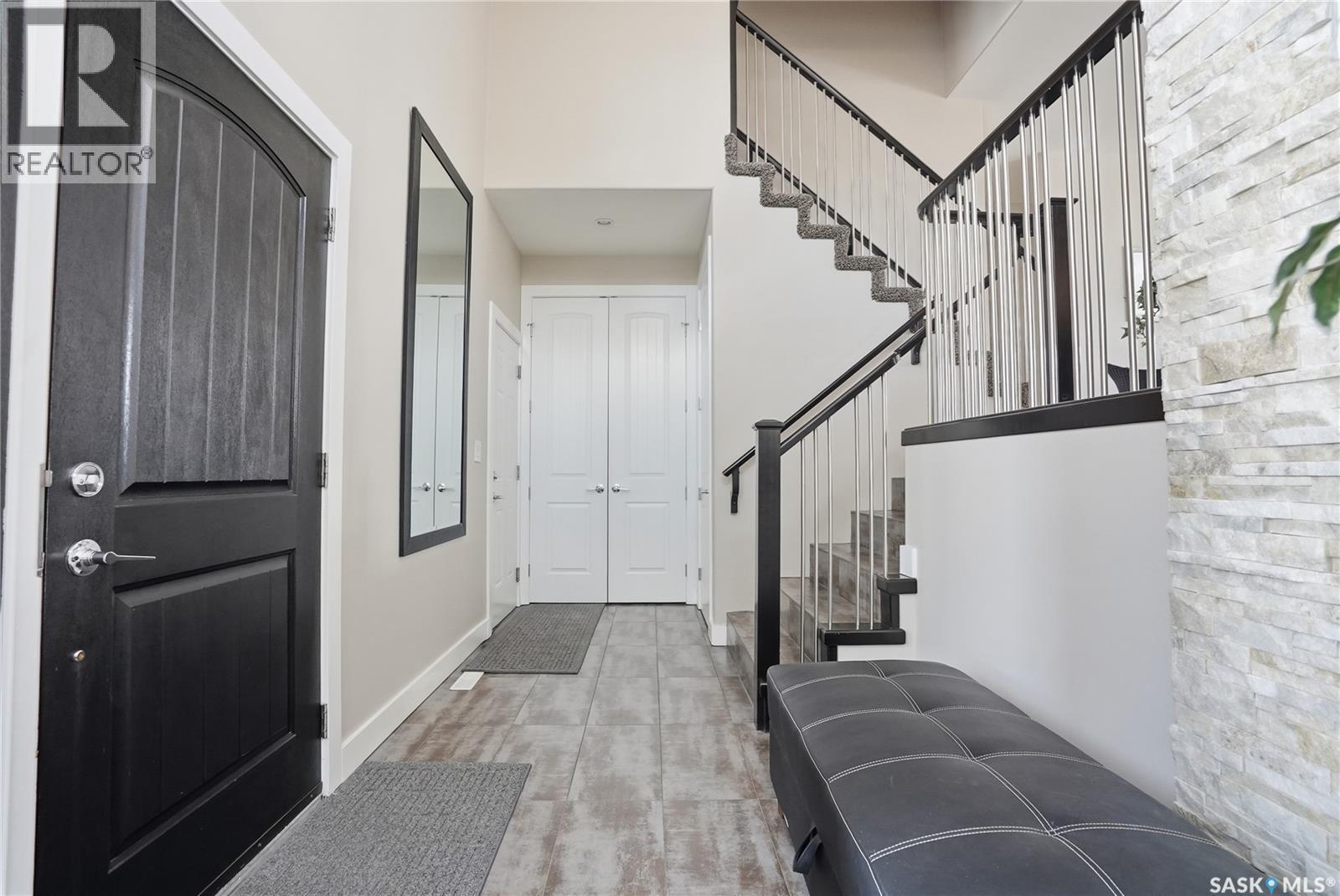 1807 Pohorecky Crescent, Saskatoon, Saskatchewan  S7W 0J2 - Photo 4 - SK033794
