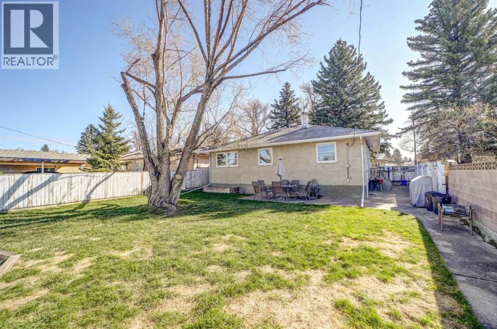 1126 23  N, Lethbridge, Alberta  T1H 3T4 - Photo 27 - A2305810