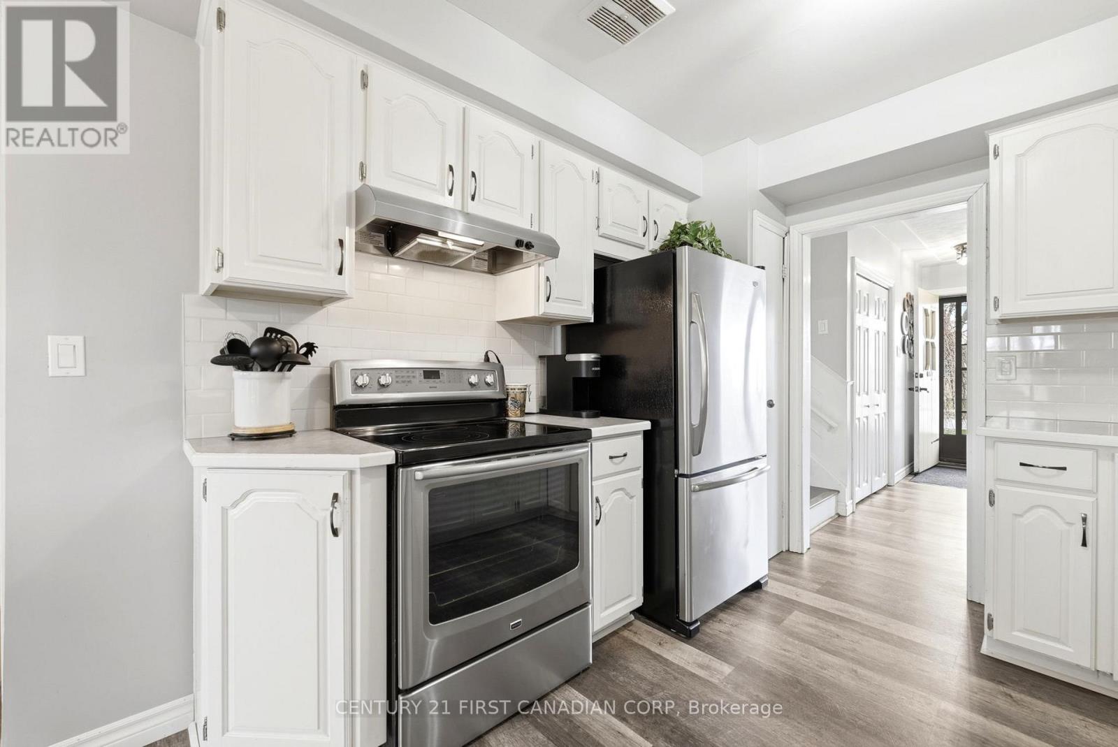 25 Glanworth Avenue, St. Thomas, Ontario  N5R 1E5 - Photo 8 - X13078862