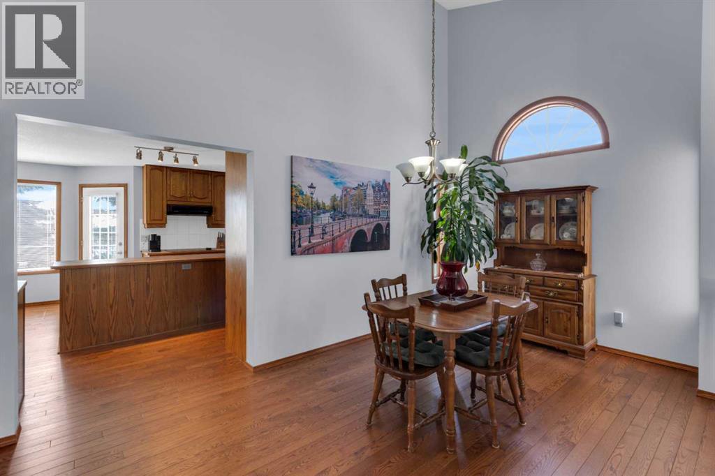 220 Woodbrook Mews Sw, Calgary, Alberta  T2W 4P8 - Photo 5 - A2298872