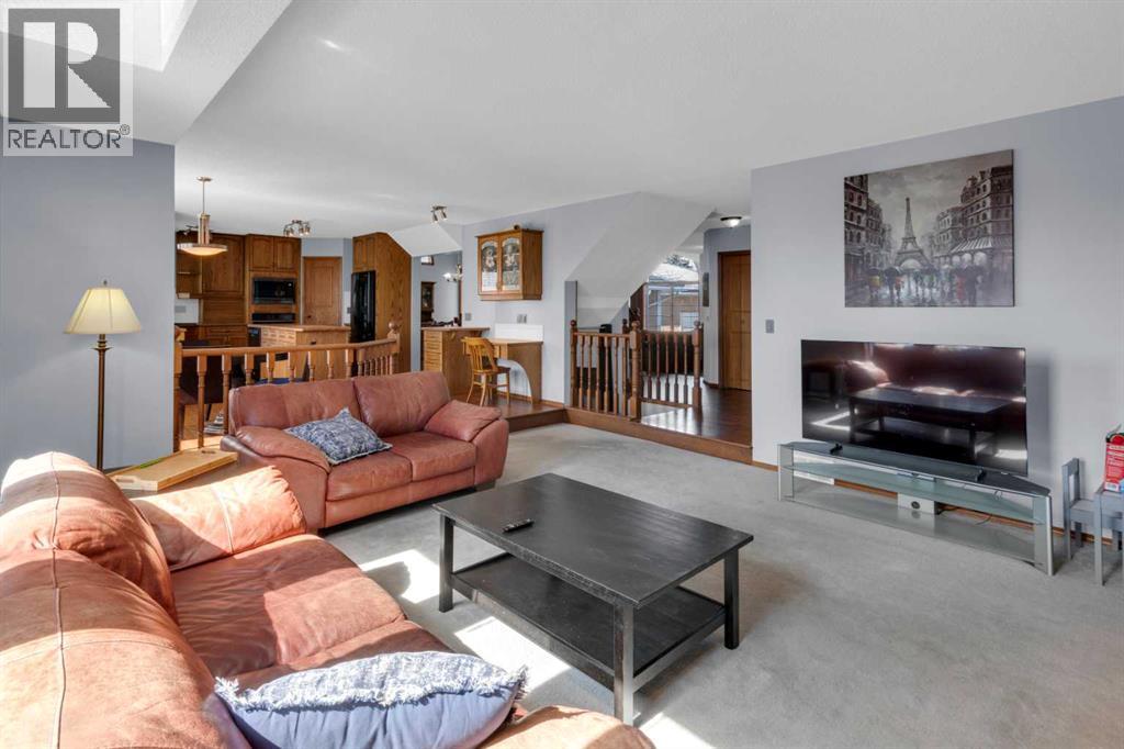 220 Woodbrook Mews Sw, Calgary, Alberta  T2W 4P8 - Photo 15 - A2298872