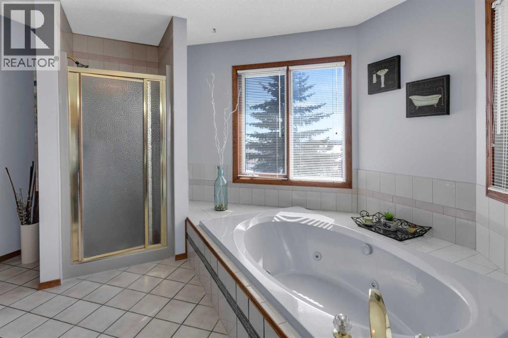 220 Woodbrook Mews Sw, Calgary, Alberta  T2W 4P8 - Photo 24 - A2298872
