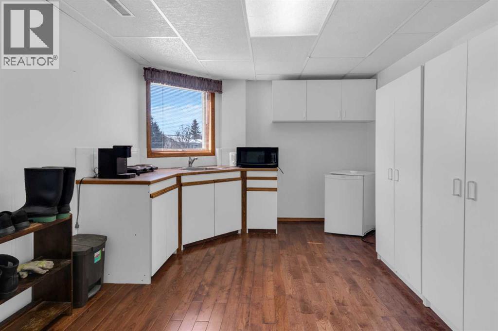 220 Woodbrook Mews Sw, Calgary, Alberta  T2W 4P8 - Photo 32 - A2298872
