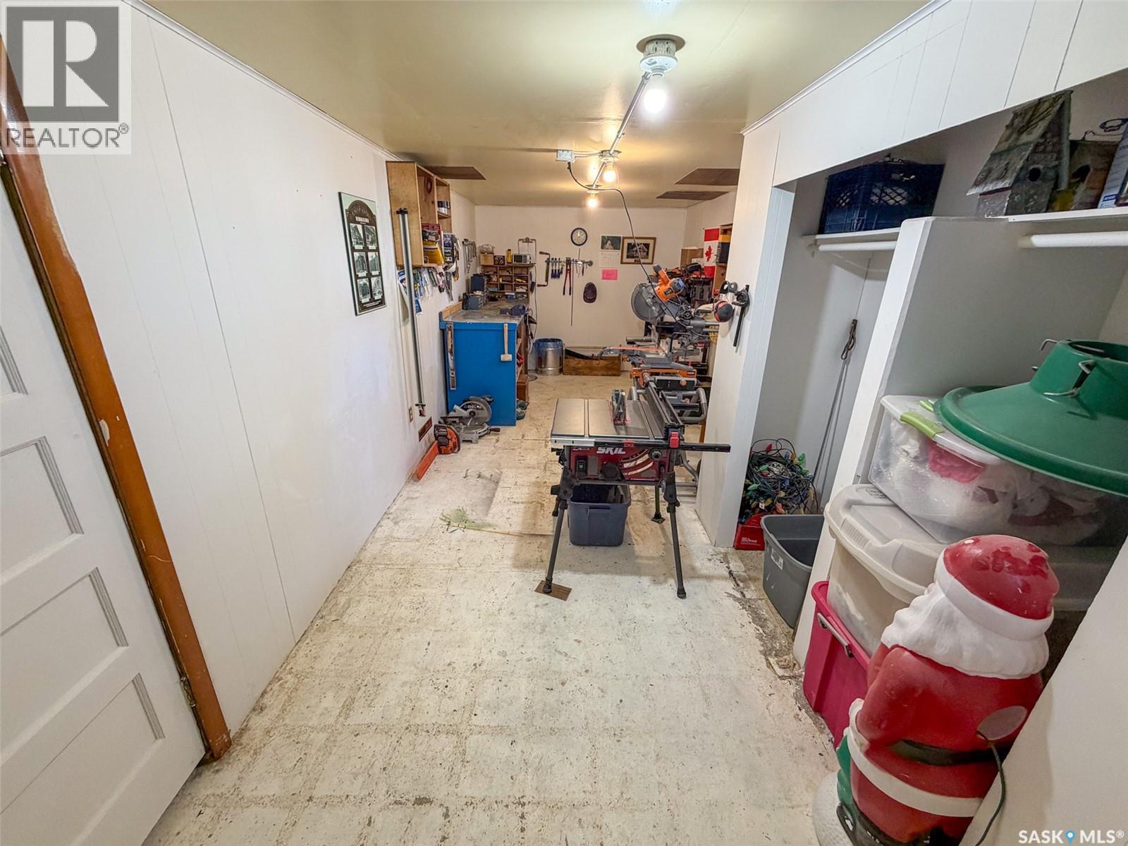 227 Riverside Boulevard, Eastend, Saskatchewan  S0N 0T0 - Photo 36 - SK034776