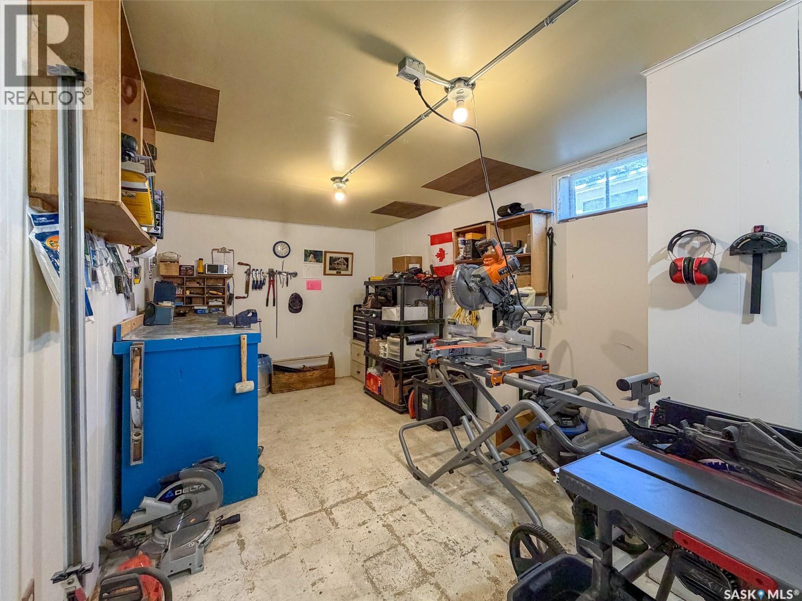 227 Riverside Boulevard, Eastend, Saskatchewan  S0N 0T0 - Photo 37 - SK034776