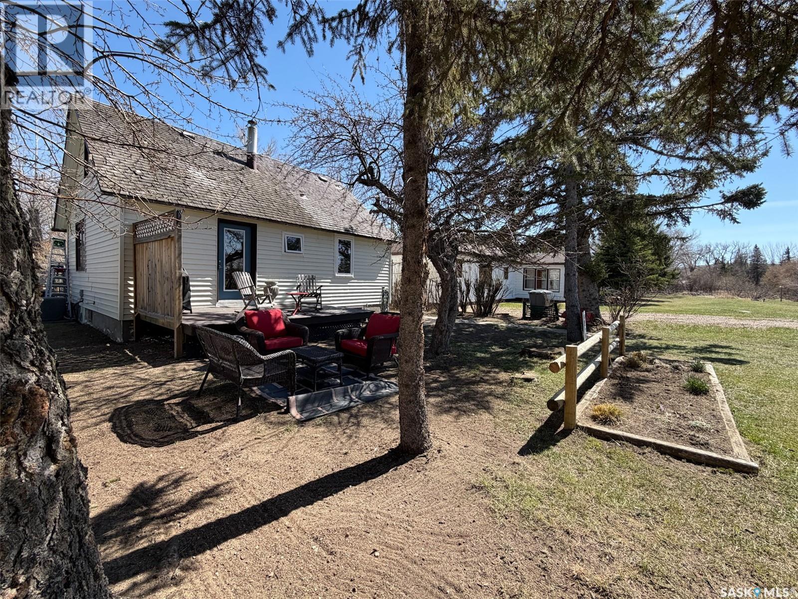 227 Riverside Boulevard, Eastend, Saskatchewan  S0N 0T0 - Photo 54 - SK034776