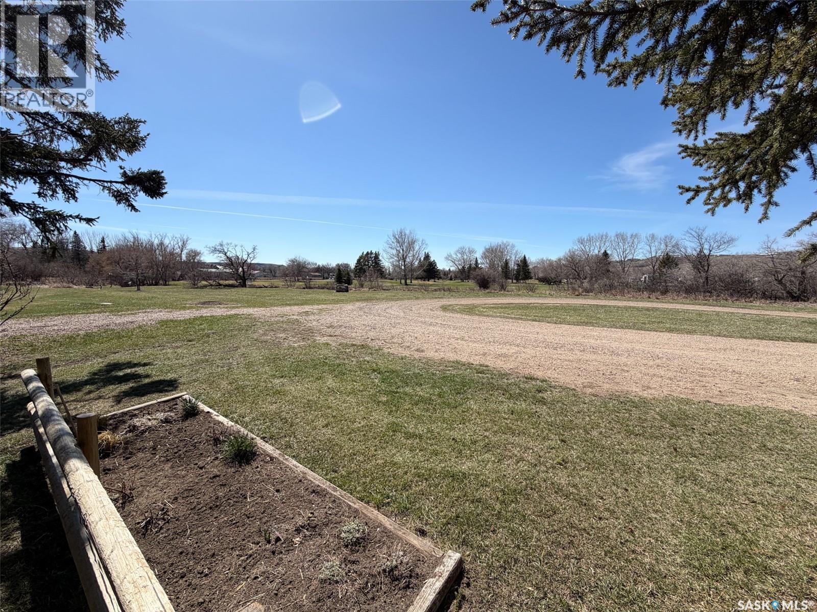 227 Riverside Boulevard, Eastend, Saskatchewan  S0N 0T0 - Photo 56 - SK034776