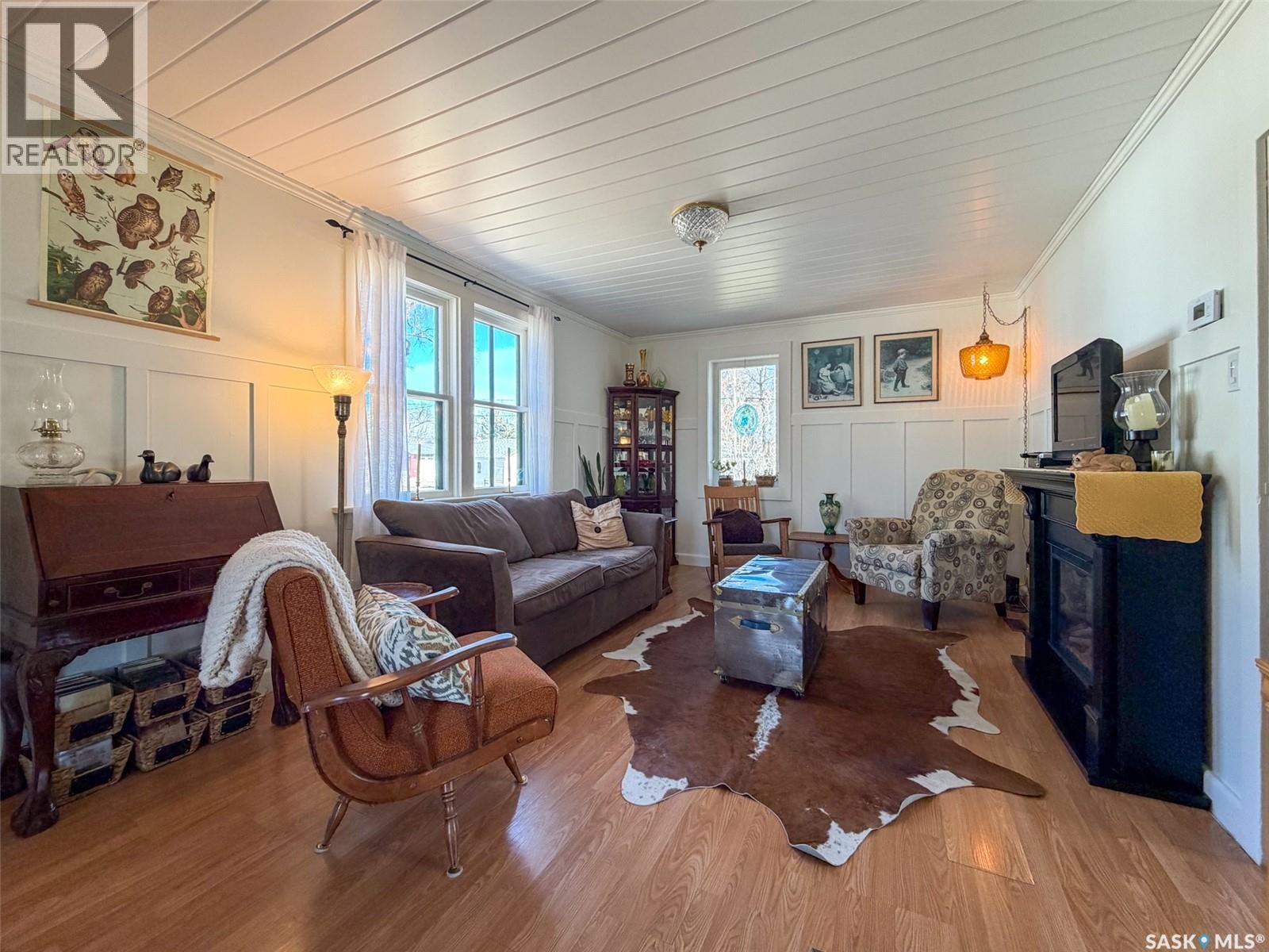 227 Riverside Boulevard, Eastend, Saskatchewan  S0N 0T0 - Photo 8 - SK034776