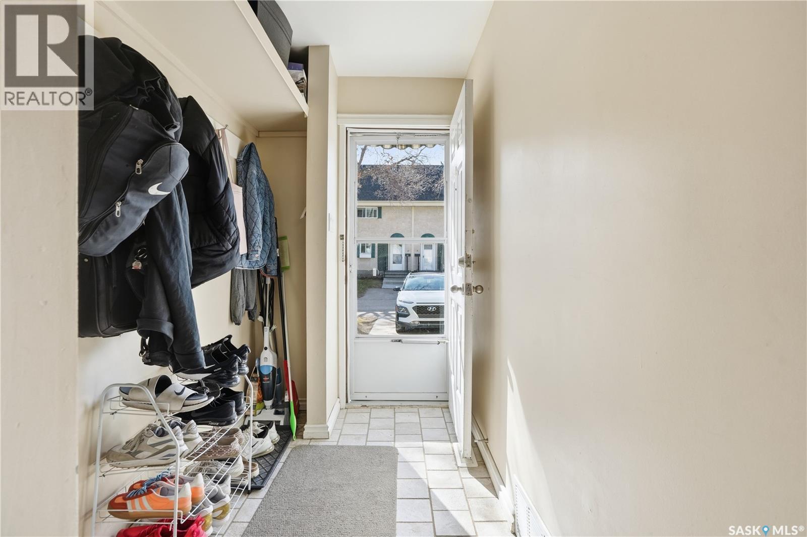 7 Killarney Way, Regina, Saskatchewan  S4S 6V9 - Photo 3 - SK034772
