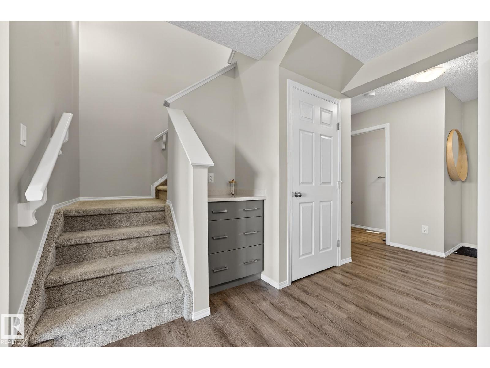 9040 Cooper Li SW, Edmonton, Alberta  T6W 4A4 - Photo 8 - E4474610