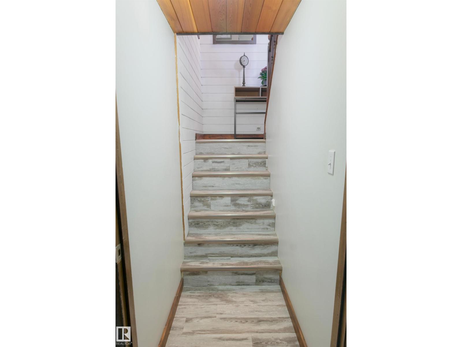 4904 43a St, Barrhead, Alberta  T7N 1J5 - Photo 52 - E4485577