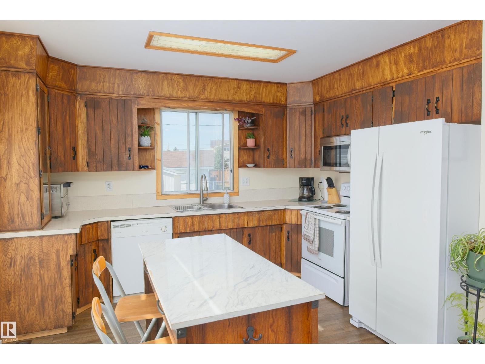4904 43a St, Barrhead, Alberta  T7N 1J5 - Photo 14 - E4485577