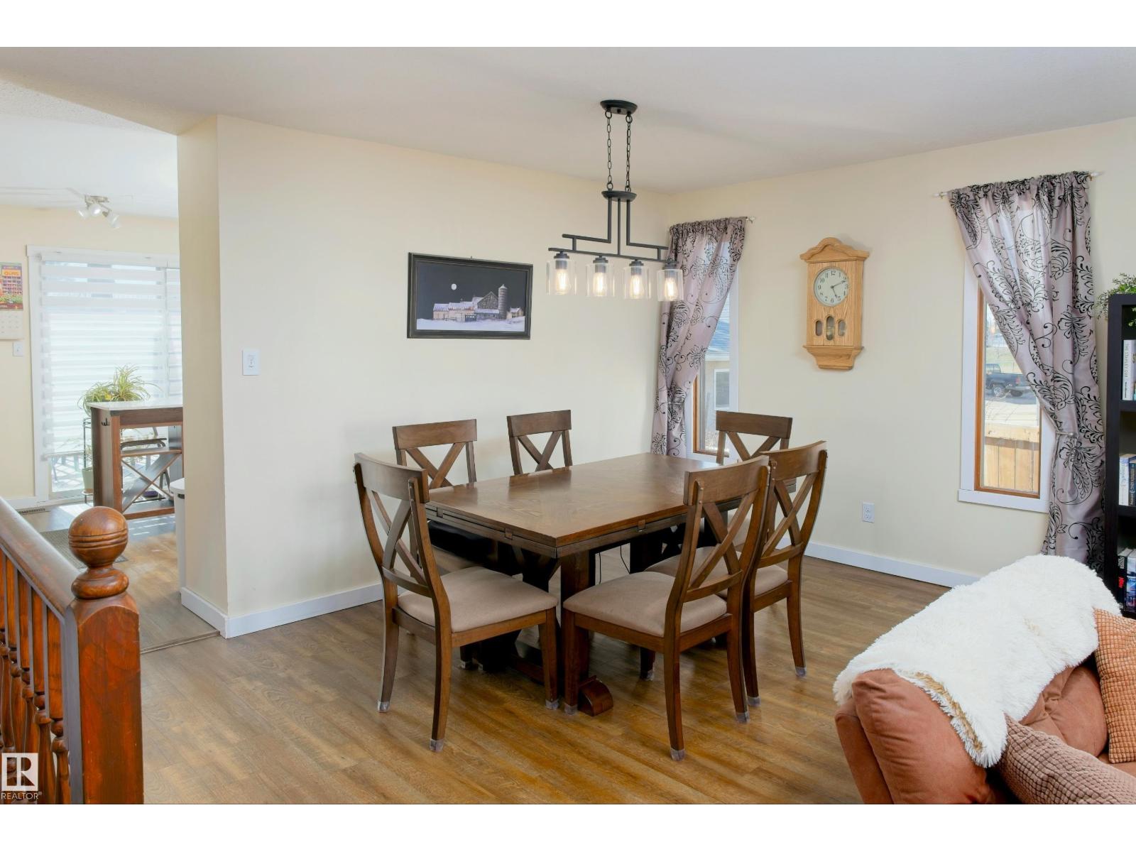 4904 43a St, Barrhead, Alberta  T7N 1J5 - Photo 11 - E4485577