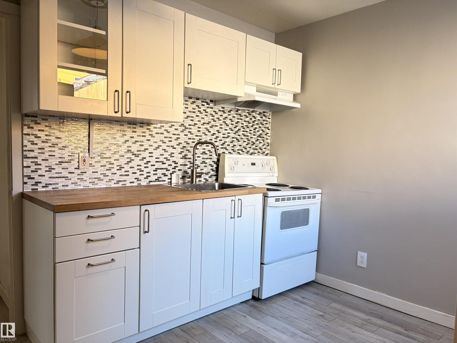 9848 87 Av NW, Edmonton, Alberta  T6E 2N6 - Photo 28 - E4476359
