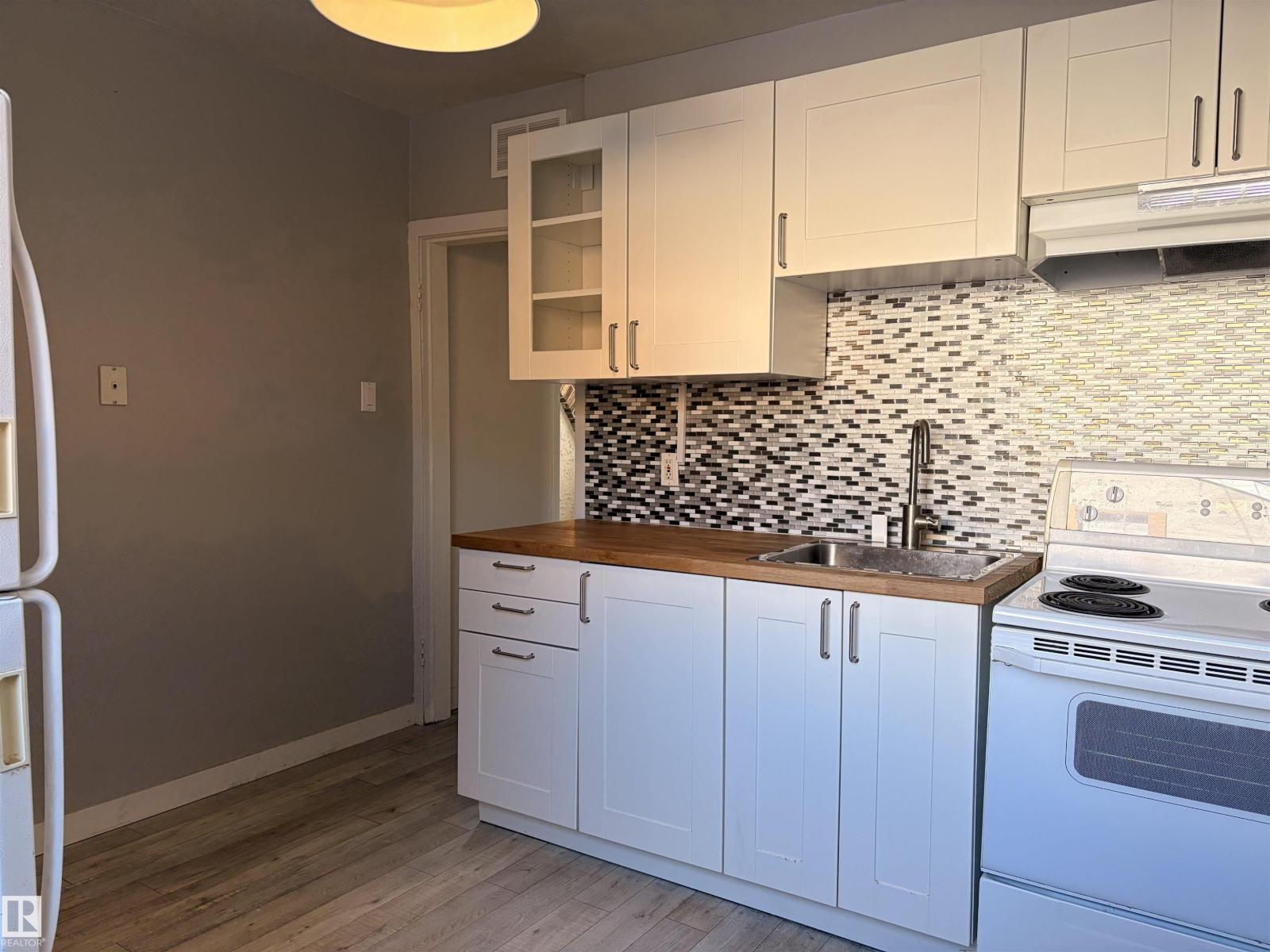 9848 87 Av NW, Edmonton, Alberta  T6E 2N6 - Photo 29 - E4476359
