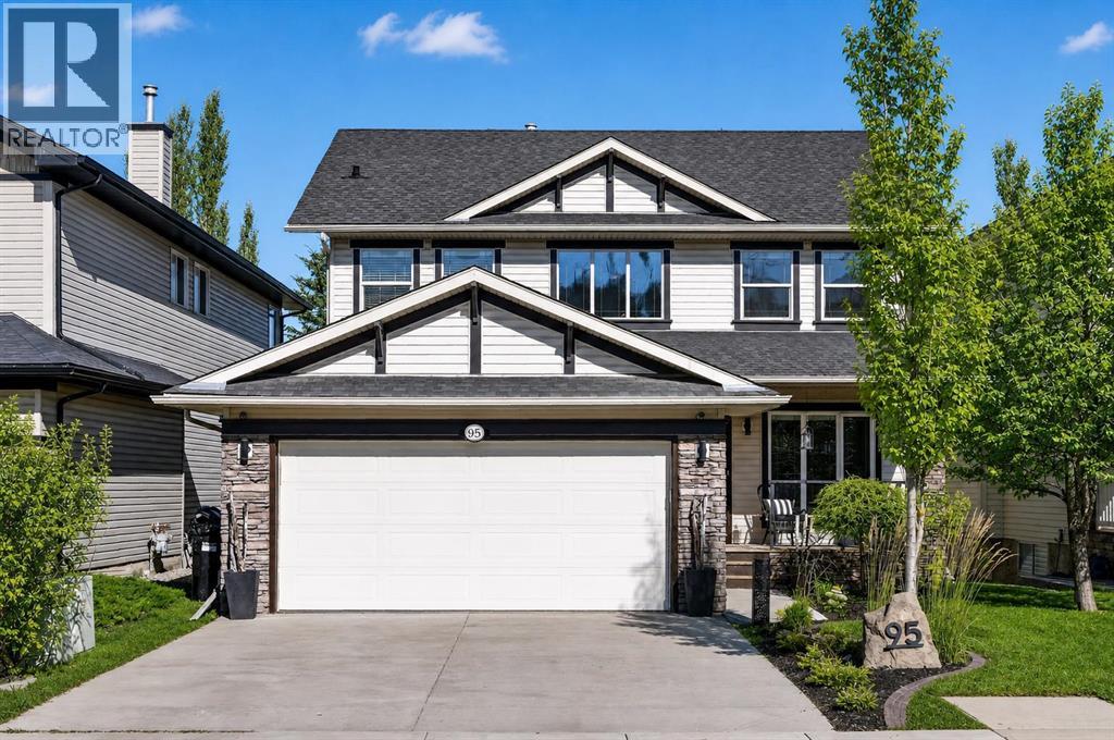95 Crestmont Drive SW, Calgary, Alberta