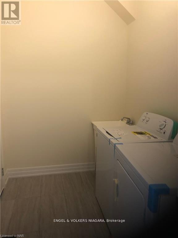 4419 Shuttleworth Drive, Niagara Falls, Ontario  L2G 0X5 - Photo 6 - X13078738