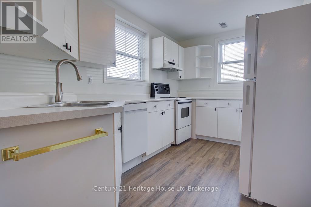 Lower - 120 Rolph Street, Tillsonburg, Ontario  N4G 3Y6 - Photo 4 - X13078832