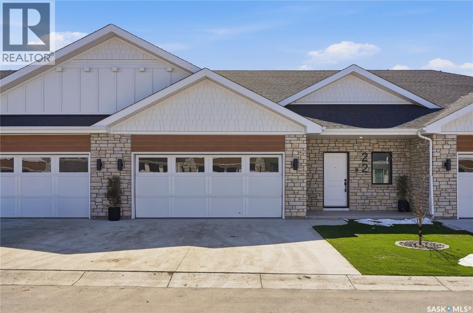 22 720 Brighton BOULEVARD, Saskatoon, Saskatchewan