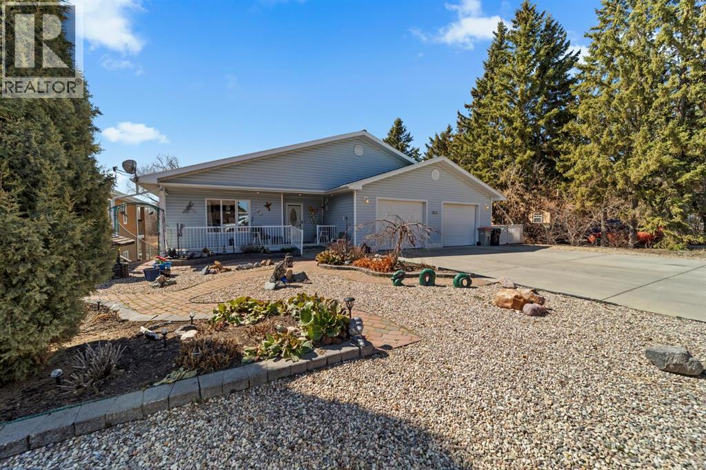 5024 52 Street, Millet, Alberta  T0C 1Z0 - Photo 3 - A2307475