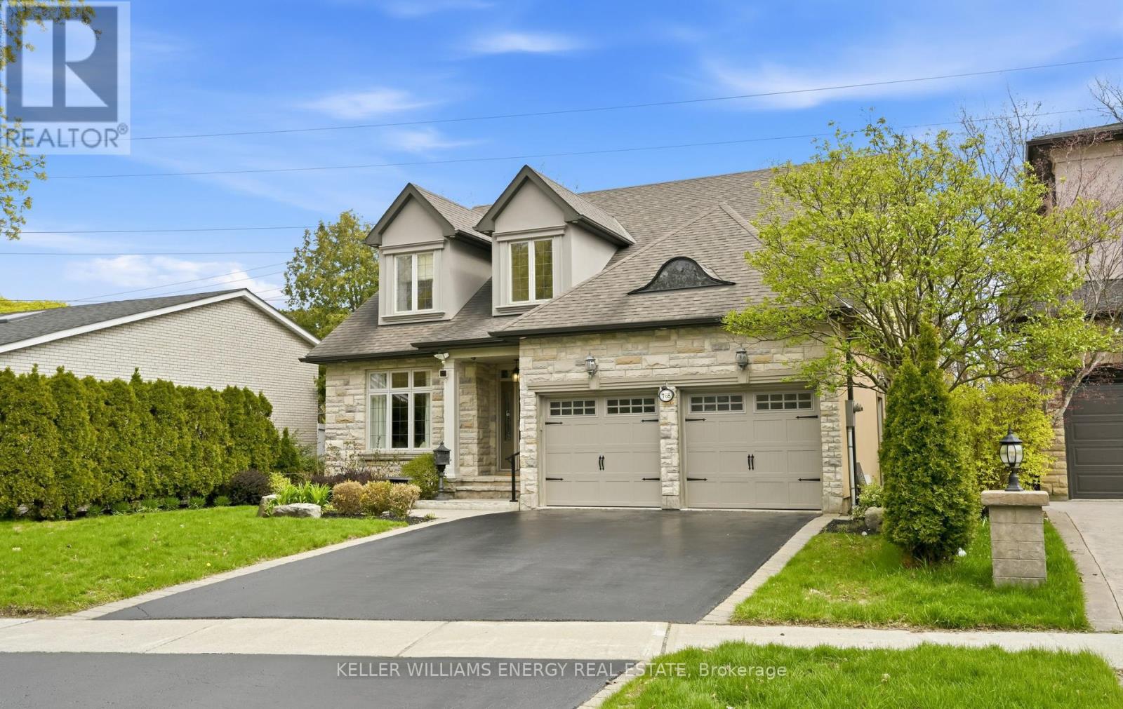 768 Duchess Drive, Mississauga, Ontario  L4Y 1H7 - Photo 3 - W13078826