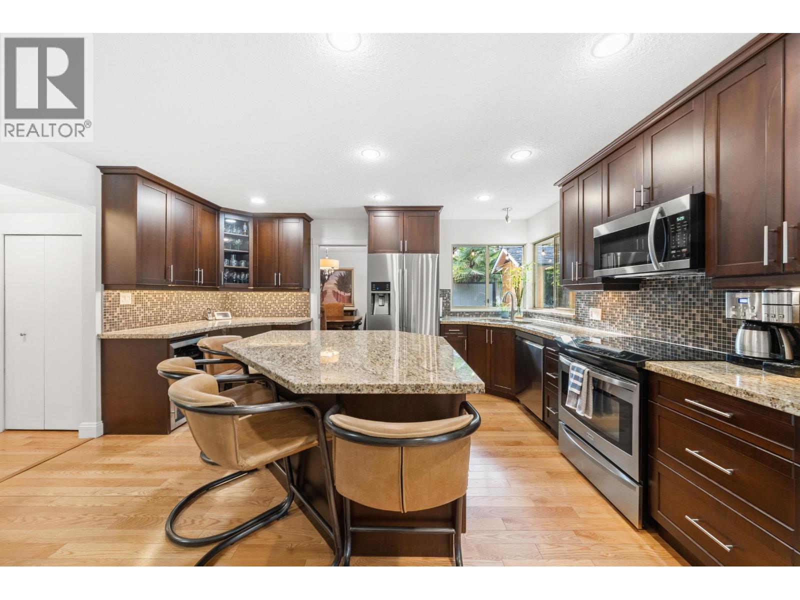 1216 Plateau Drive, North Vancouver, British Columbia  V7P 2J4 - Photo 13 - R3118762