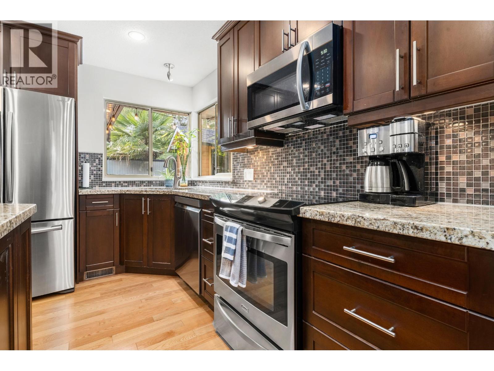 1216 Plateau Drive, North Vancouver, British Columbia  V7P 2J4 - Photo 15 - R3118762