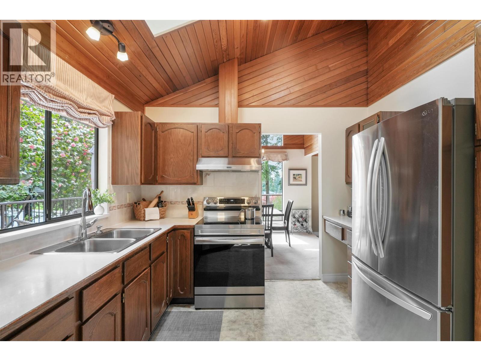2375 Haversley Avenue, Coquitlam, British Columbia  V3J 7C8 - Photo 9 - R3118770