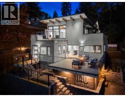 1140 W 17 STREET, North Vancouver, British Columbia