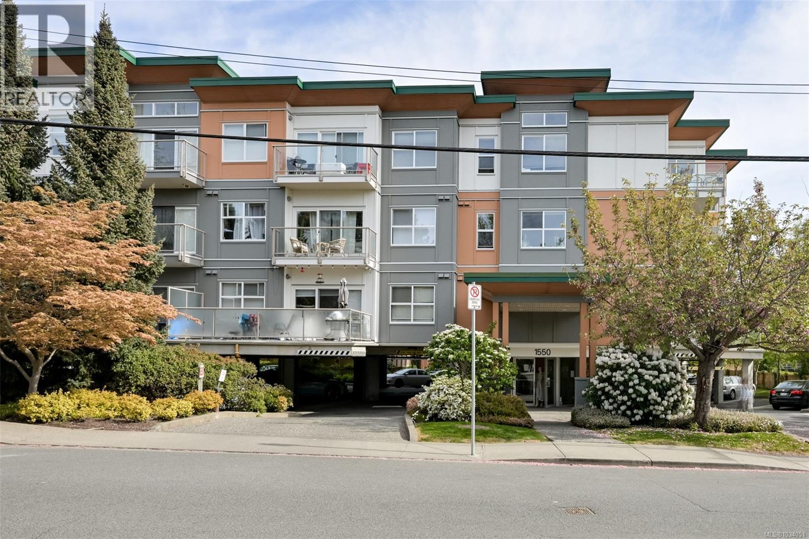 311 1550 Church Ave, Saanich, British Columbia  V8P 2H1 - Photo 1 - 1034051