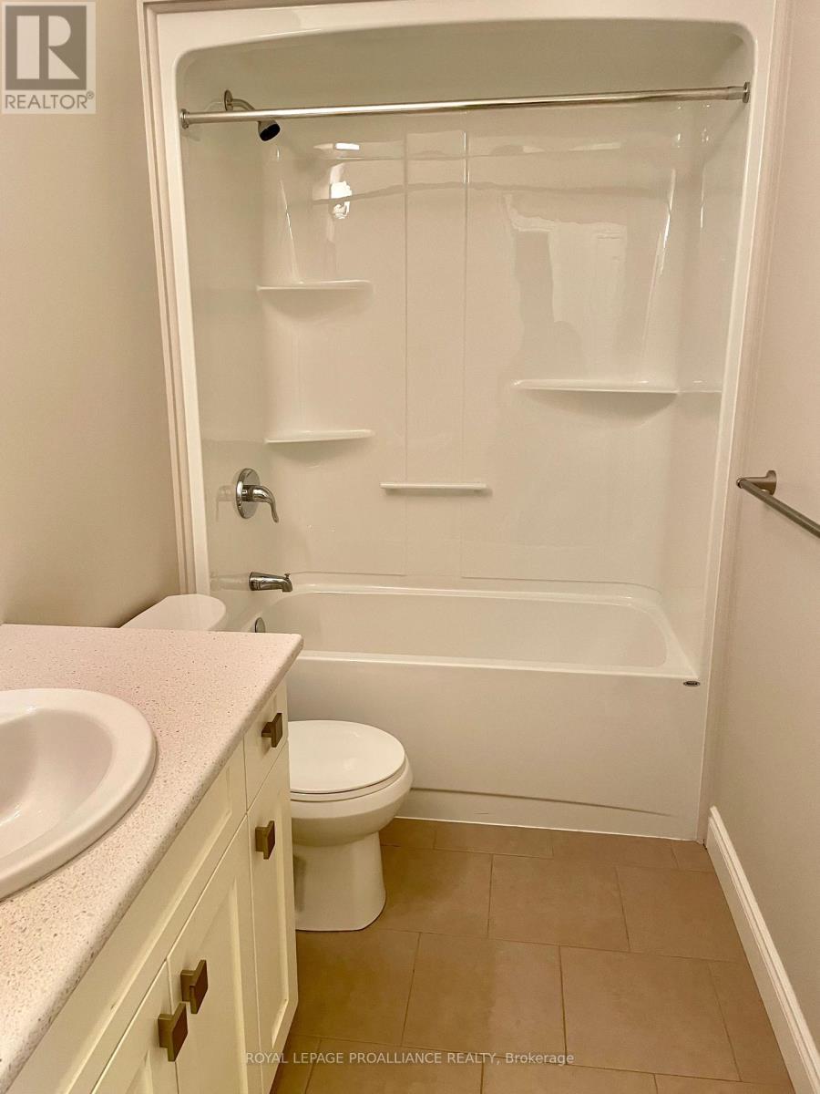 21 Stonecrest Boulevard, Quinte West, Ontario  K8R 0A3 - Photo 8 - X13078746