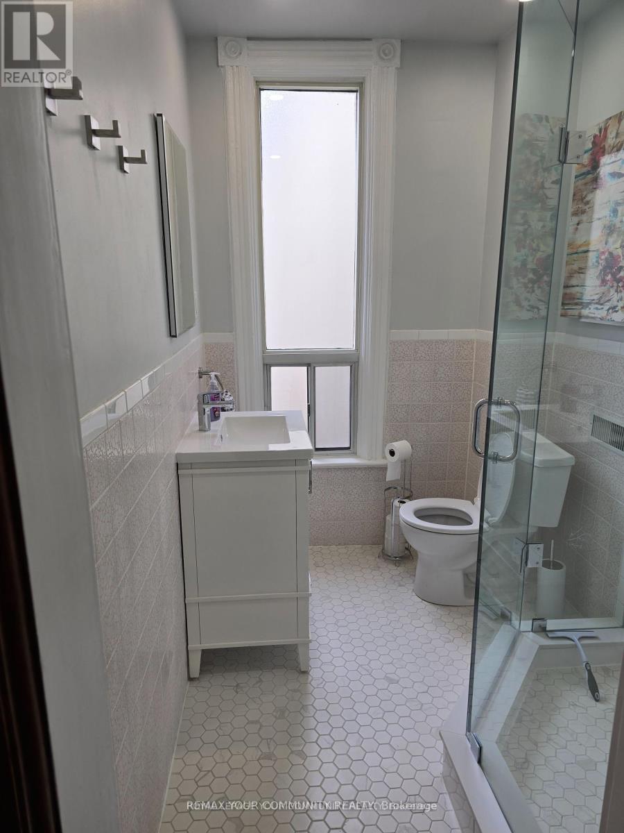 2nd Floor - 46 Ulster Street, Toronto, Ontario  M5S 1E3 - Photo 13 - C13078720