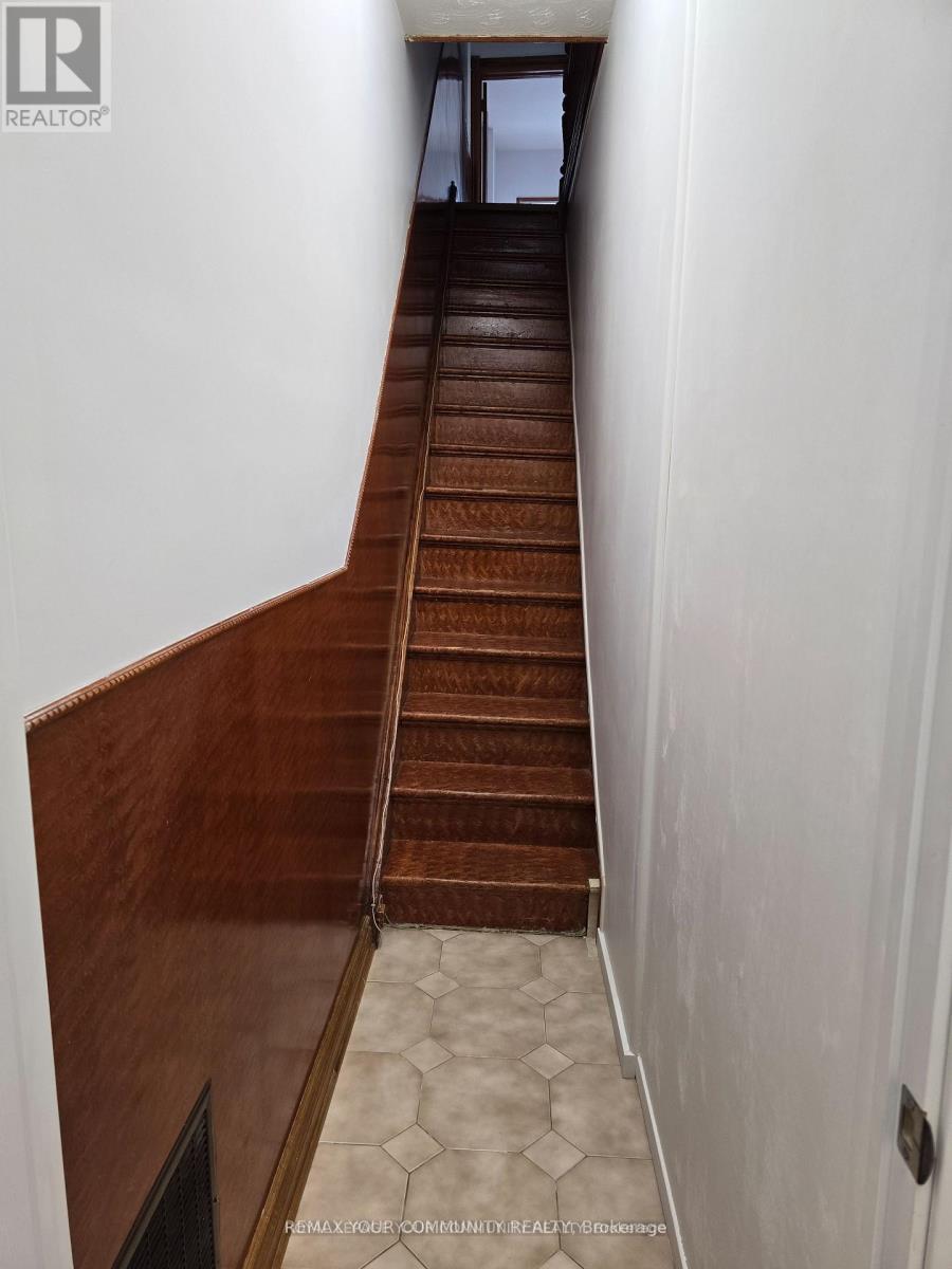 2nd Floor - 46 Ulster Street, Toronto, Ontario  M5S 1E3 - Photo 3 - C13078720