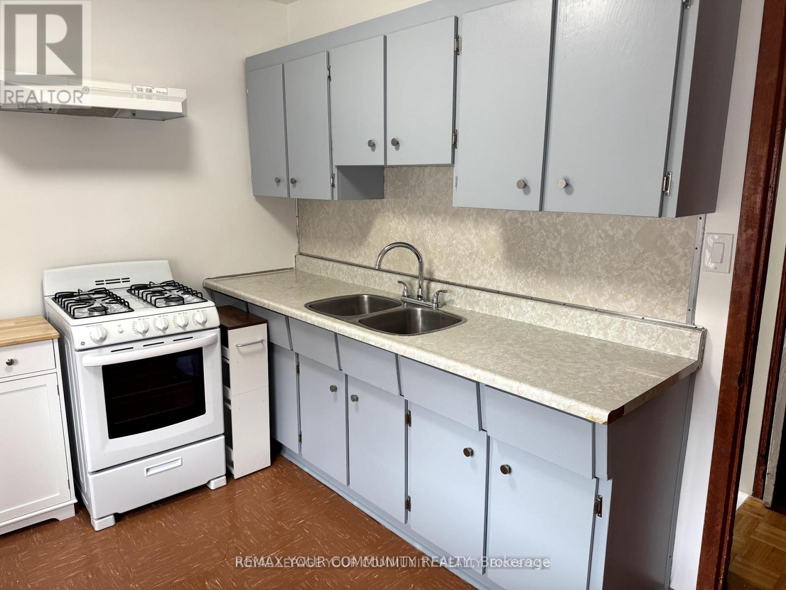 2nd Floor - 46 Ulster Street, Toronto, Ontario  M5S 1E3 - Photo 6 - C13078720