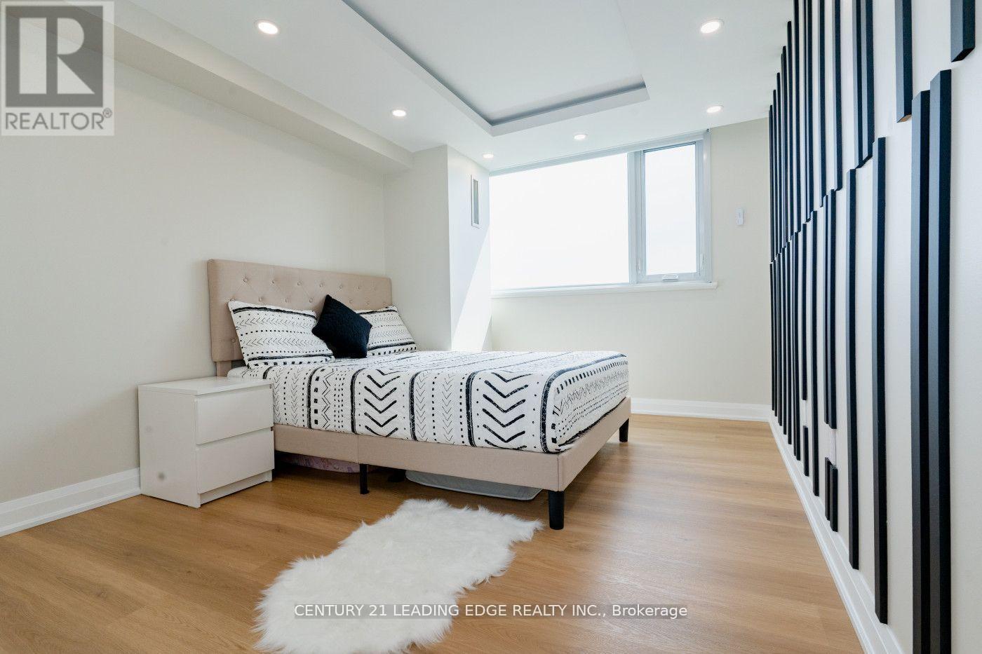 2403 - 75 Wynford Heights Crescent, Toronto, Ontario  M3C 3H9 - Photo 24 - C13078804