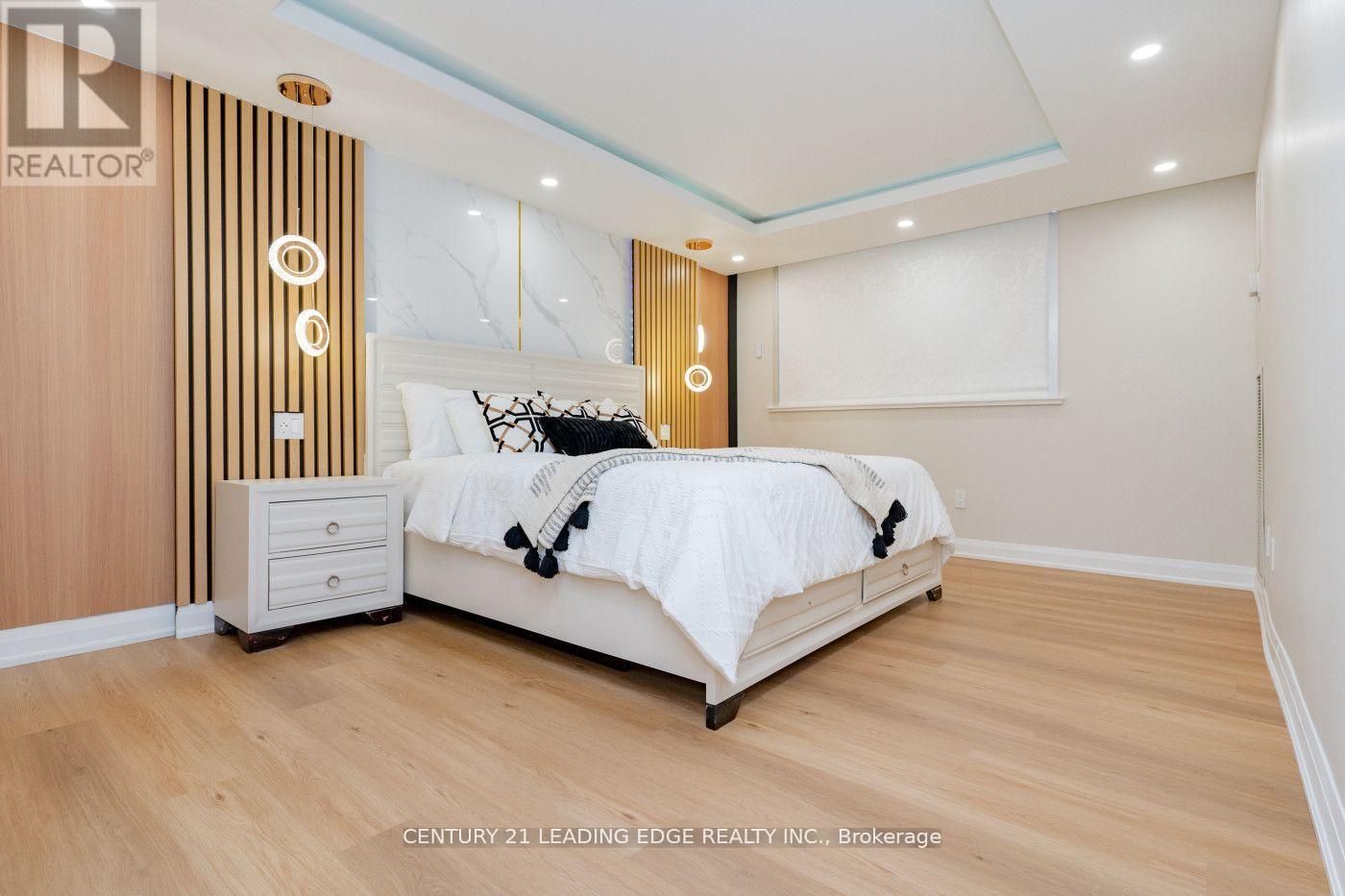 2403 - 75 Wynford Heights Crescent, Toronto, Ontario  M3C 3H9 - Photo 29 - C13078804