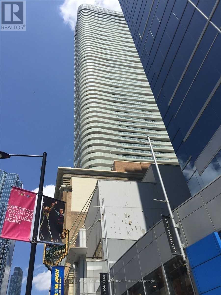 4203 - 197 Yonge Street, Toronto, Ontario  M5B 1M4 - Photo 2 - C13078912
