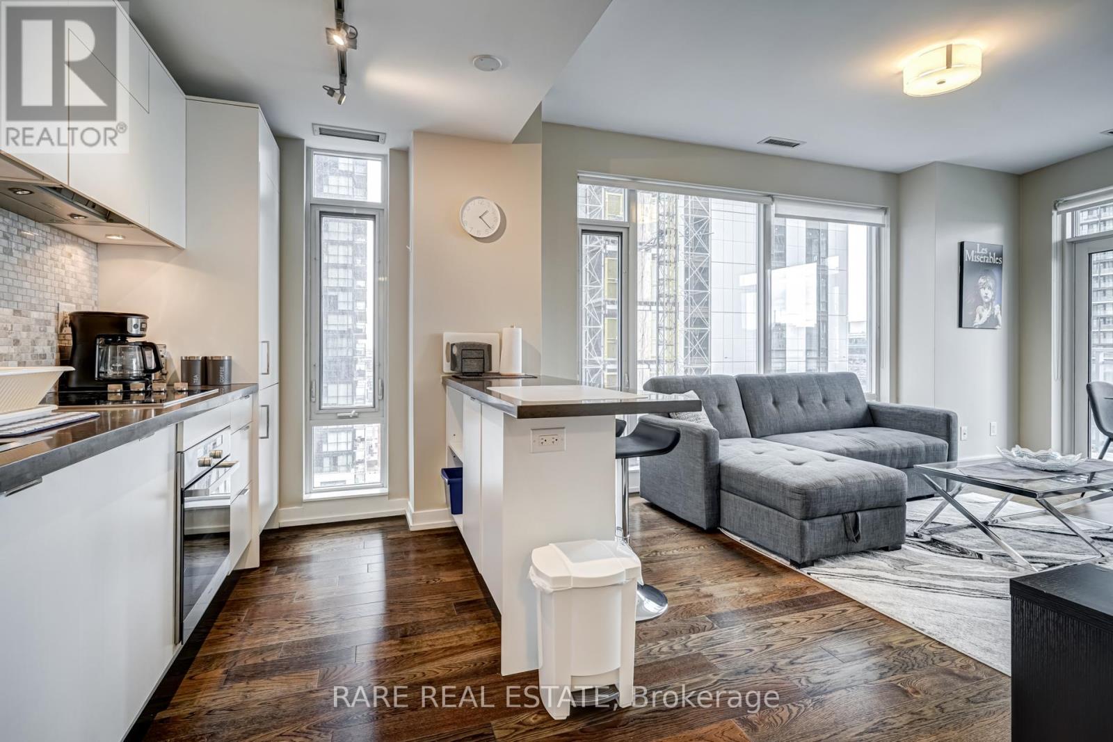 #1902 - 21 Widmer Street, Toronto, Ontario  M5V 2E8 - Photo 7 - C13078926