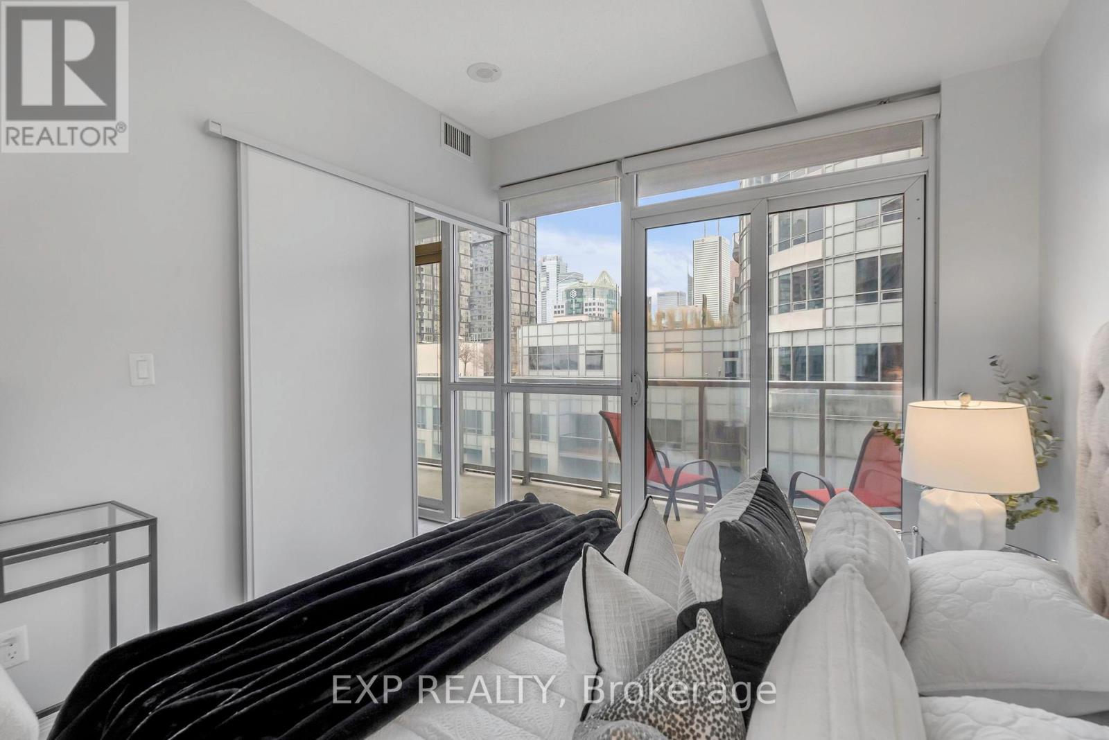 2021 - 352 Front Street W, Toronto, Ontario  M5V 0K3 - Photo 25 - C13078960