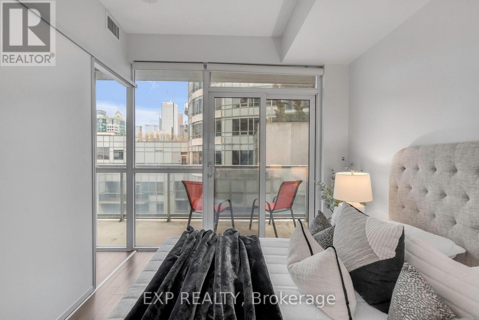 2021 - 352 Front Street W, Toronto, Ontario  M5V 0K3 - Photo 37 - C13078960