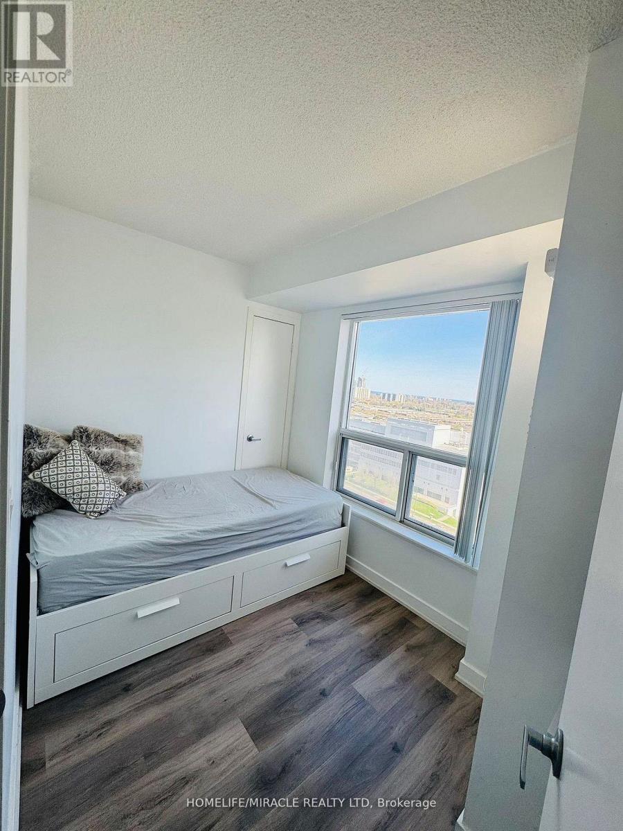 2106 - 36 Lee Centre Drive, Toronto, Ontario  M1H 3K2 - Photo 17 - E13078806