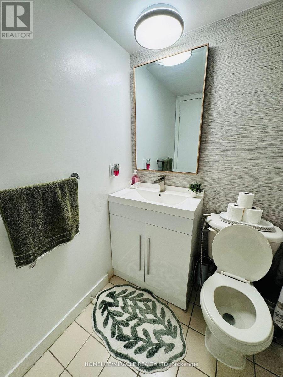 2106 - 36 Lee Centre Drive, Toronto, Ontario  M1H 3K2 - Photo 18 - E13078806